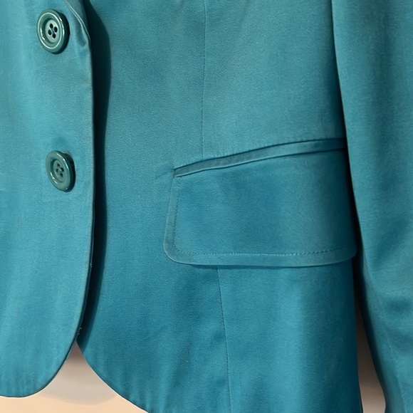 Pendleton casual blazer with two button front, classic notched collar. Size 16. - Picture 3 of 8